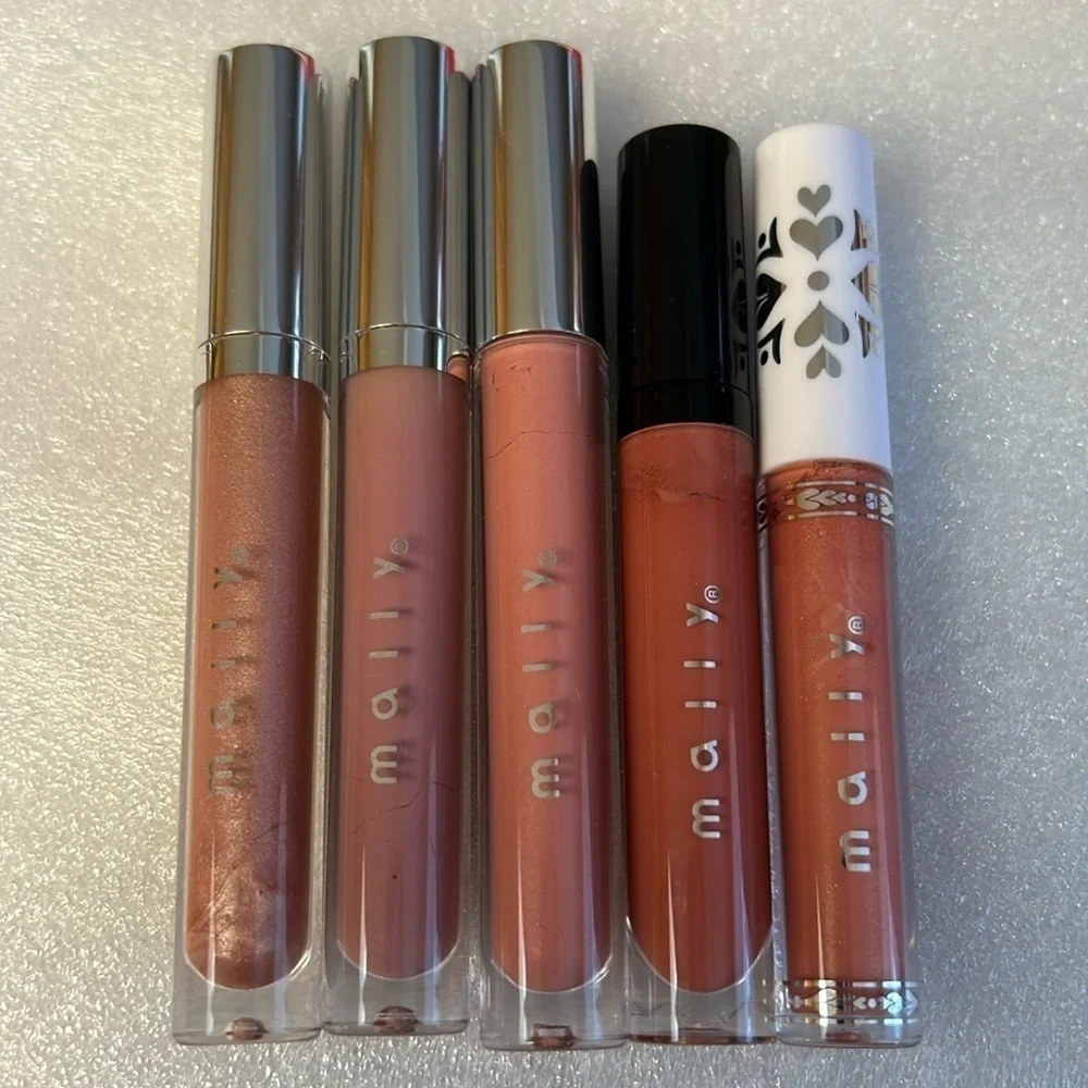 Mally Beauty Lip Gloss  LOT OF 5  & Gift Bag / BRAND NEW